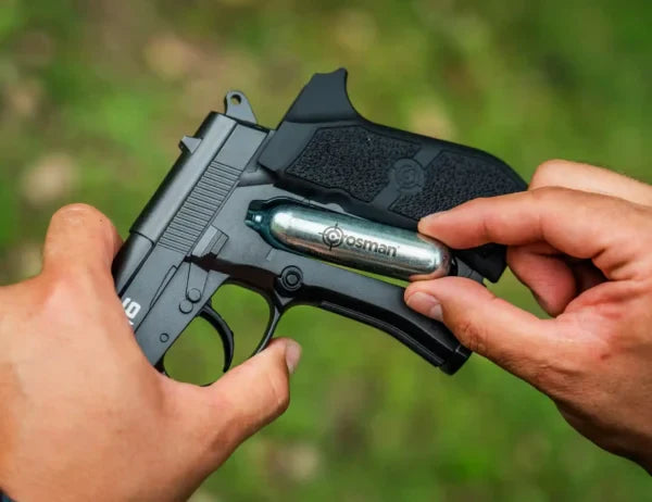 Crosman - PFM16 CO2 Drevet Fullmetall Luftpistol - 4.5mm BB