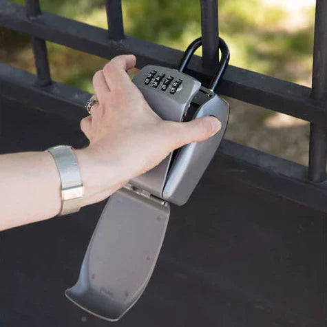 MasterLock - Vegg / Bøylemontert Nøkkelboks med 4-Sifret Kode - Game-On.no