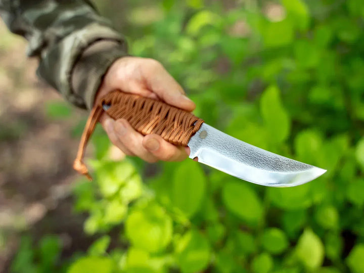 SNK1 Skeletonkniv med Lærslire - Bushcraft kniv D2 stål - Game-On.no