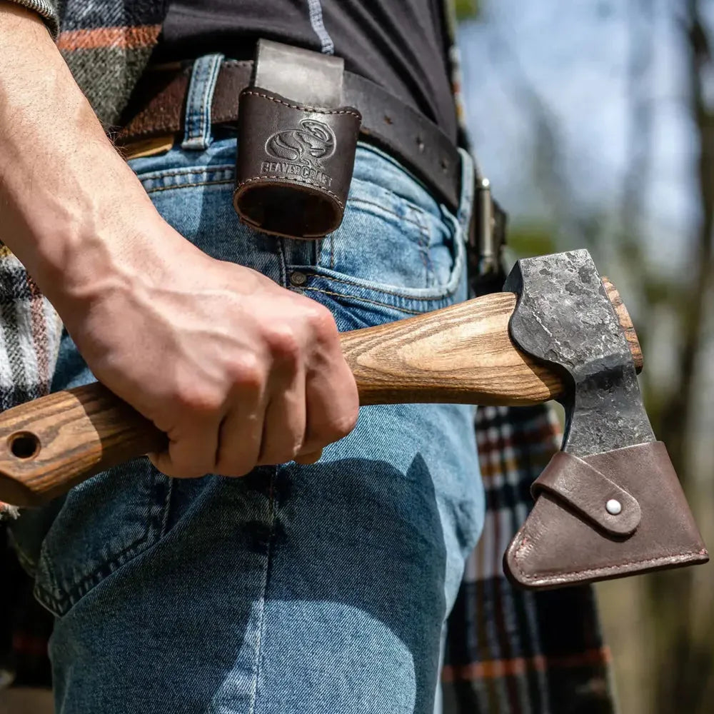 Universal Turøks - Bushcraft Øks med Slire - Game-On.no